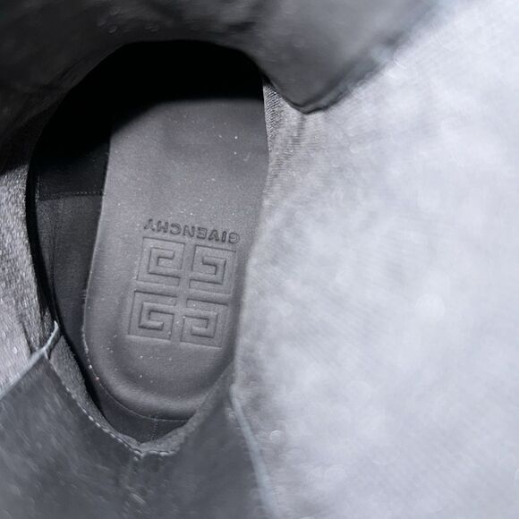 Givenchy boots 🌸 - Picture 10 of 11